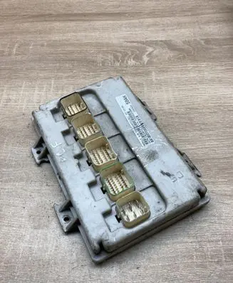 Chrysler Pacifica Central body control module P05082058AH 05082058AH