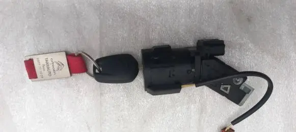 Citroen C4 Cactus Ignition lock 9663123380