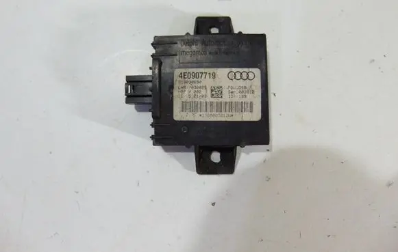 Audi A8 S8 D3 4E Alarm control unit/module 4E0907719