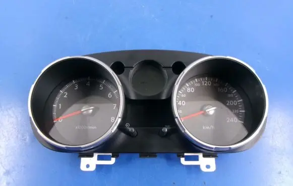 Nissan Qashqai Speedometer (instrument cluster)