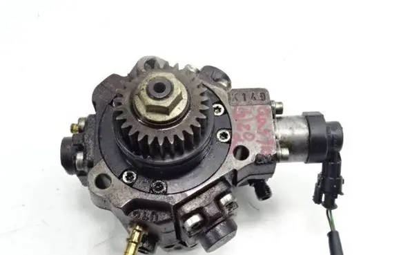 Nissan Qashqai Fuel injection high pressure pump 8200804288 5327944 0445010170