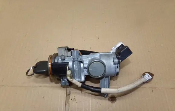 Mitsubishi Galant Ignition lock 