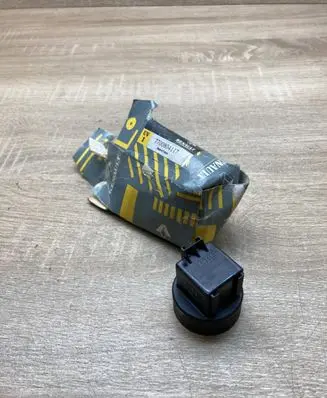 Renault Trafic III (X82) Other relay 7700804117