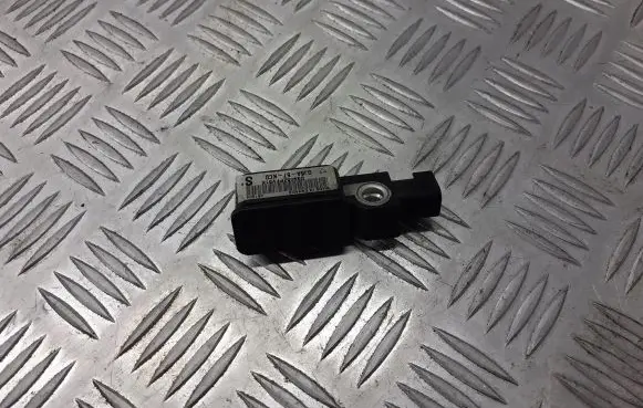 Mazda 6 Airbag deployment crash/impact sensor GJ6A-57-KC0