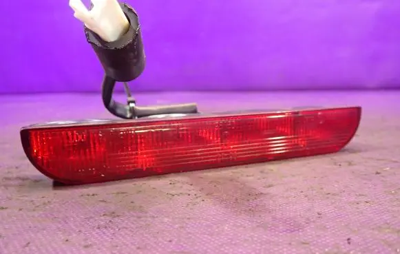 Mitsubishi Colt Third/center stoplight 0996400