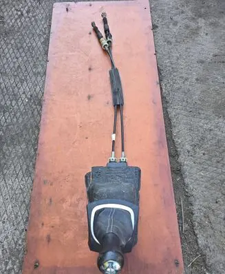Renault Clio III Gear shifter/selector 8200755871