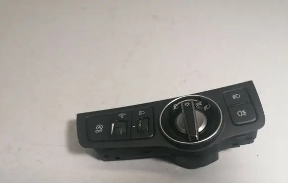 Hyundai i40 Light switch 933003Z970