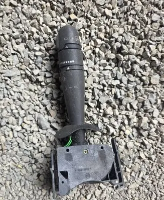 Renault Laguna II Wiper control stalk 820001