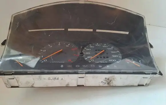 Mazda 626 Speedometer (instrument cluster) GJ84