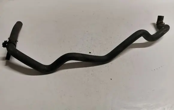 Land Rover Range Rover Sport L494 Engine coolant pipe/hose