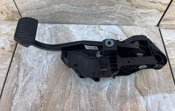 Volvo C40 Brake pedal P32264405 15896M04 202212296