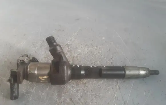 Mazda 6 Fuel injector