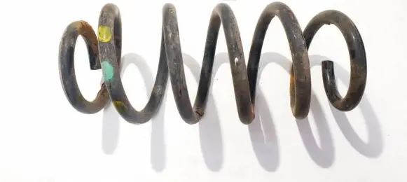 Toyota Avensis T270 Rear coil spring