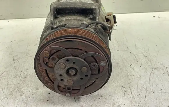 Volvo XC70 Air conditioning (A/C) compressor (pump) P30665339 491B555351 4915555351