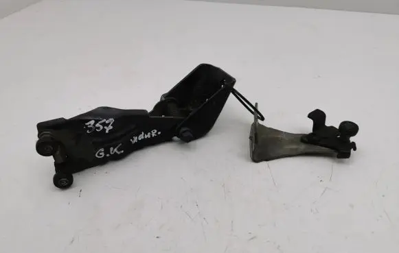 Chrysler Voyager Roller guide/hinge set 05020673AB