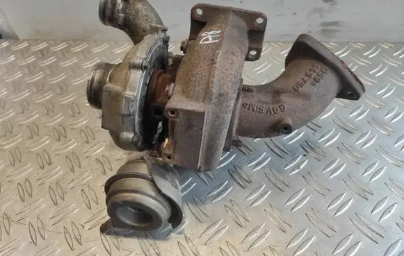 Audi A8 S8 D2 4D Turbo 059145702D