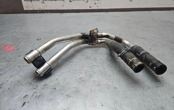 Engine coolant pipe/hose