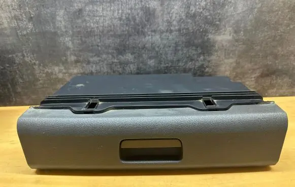 Volkswagen Touran I Front trunk storage compartment 1T0881580C