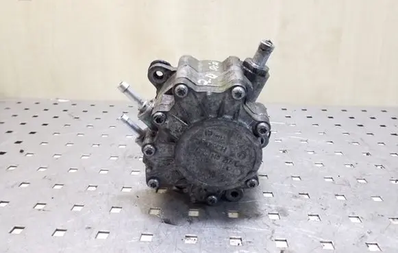 Mitsubishi Outlander Vacuum pump 03G145209C 03G145209
