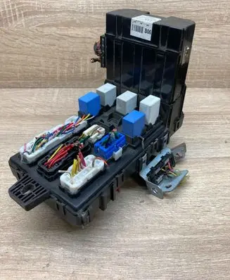 Hyundai Santa Fe Fuse module 9540026700 B06