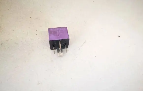 Renault Laguna II Other relay 12v50a03252