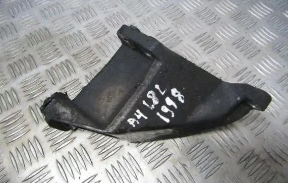 Audi A4 S4 B5 8D Engine mounting bracket 8d0199307l