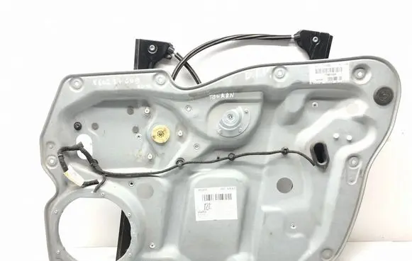 Volkswagen Touran I Front window lifting mechanism without motor 1T2837730R 117118D 00295391