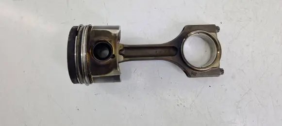 Mini Cooper Countryman R60 Piston with connecting rod N47C20A