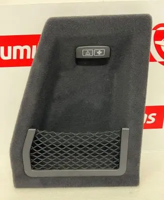 Trunk/boot side trim panel