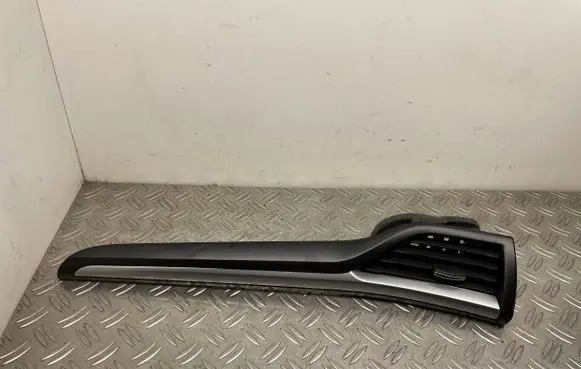Ford Fusion II Dashboard side air vent grill/cover trim DS73F018B08B