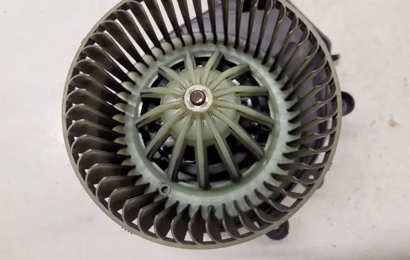 Skoda Superb B5 (3U) Heater fan/blower 740221233F 8D1820021