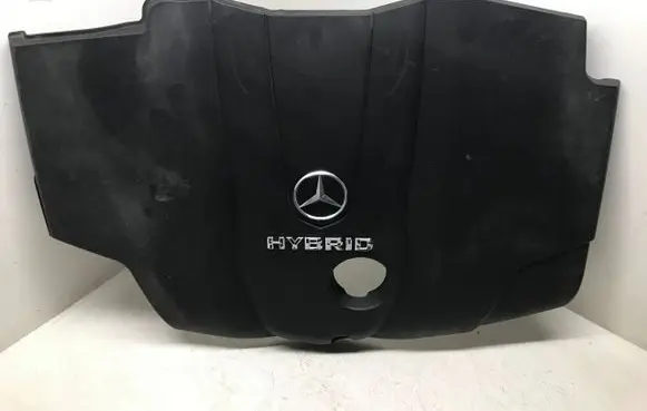 Mercedes-Benz C W205 Engine cover (trim) A6510108915