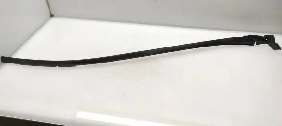 Mitsubishi Outlander Windshield trim