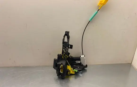 Hyundai Kona II Front door lock 81320DF200
