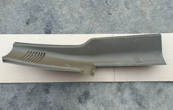 Mitsubishi Pajero (D)pillar trim (top) MB643764 XB476242
