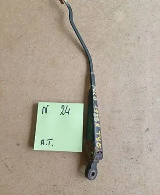 Volkswagen Polo II 86C 2F Rear wiper blade arm 61784