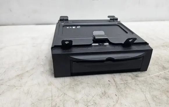 Volvo V50 CD/DVD changer 307759801