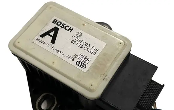 Toyota Avensis T270 ESP acceleration yaw rate sensor 0265005719 8918305030 7018361