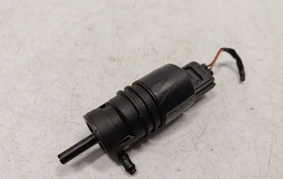 BMW 3 F30 F35 F31 Windscreen/windshield washer pump 7302589 67127302589 67126934159