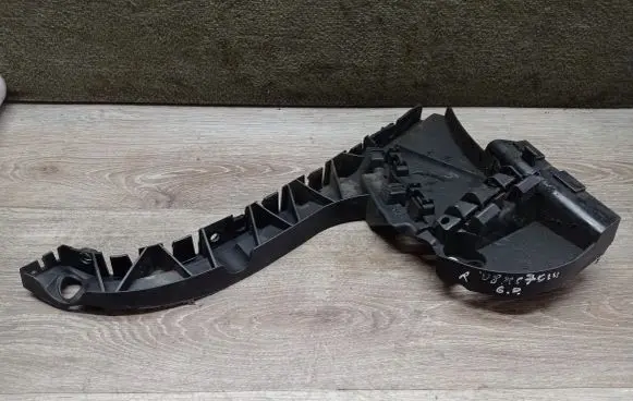 Volvo XC70 Rear bumper mounting bracket 30678704
