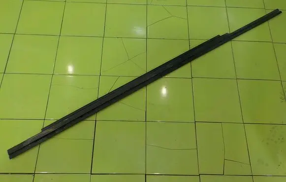 Lancia Beta Side skirt front trim CL2