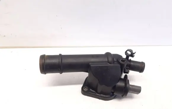 Volkswagen Golf V Engine coolant pipe/hose 03G121132B