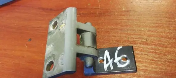 Audi A6 S6 C4 4A Rear door lower hinge 4a0833401