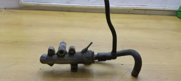 Opel Zafira B Fuel pressure regulator 55188200