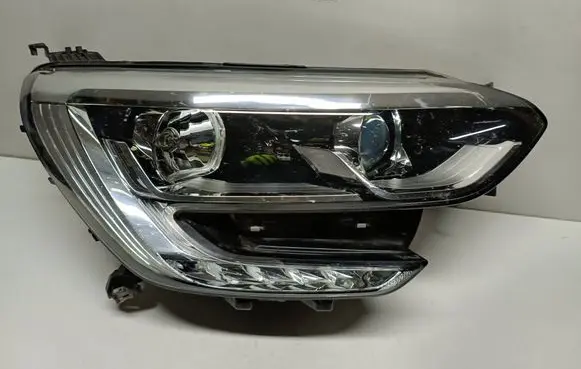 Renault Megane IV Headlight/headlamp 90109763