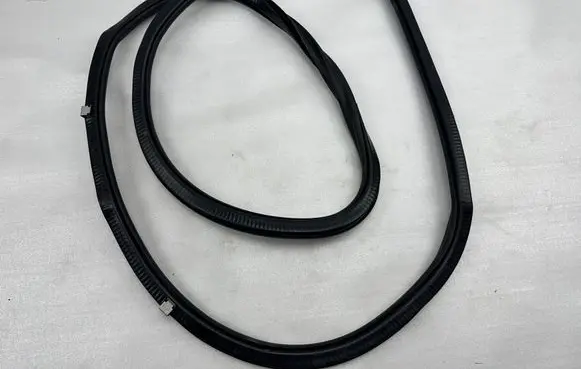 Audi A8 S8 D4 4H Front door rubber seal 4E0831721 4E0831721E