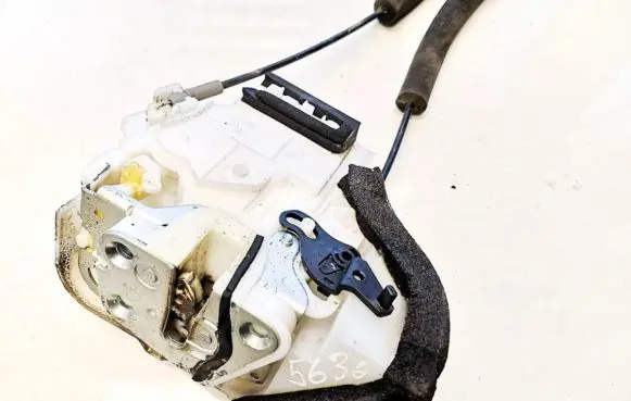 Subaru Outback Front door lock
