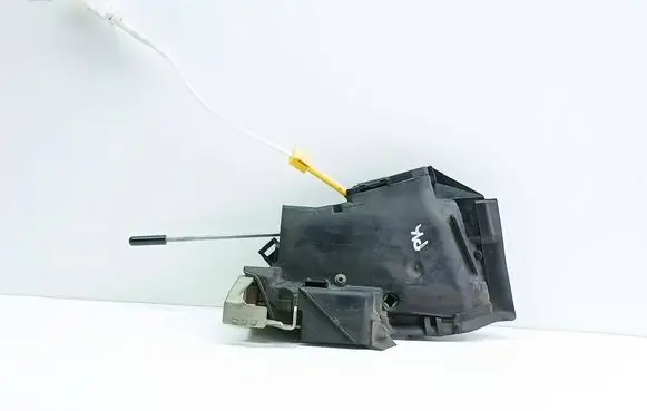 BMW 5 E39 Front door lock 4062075