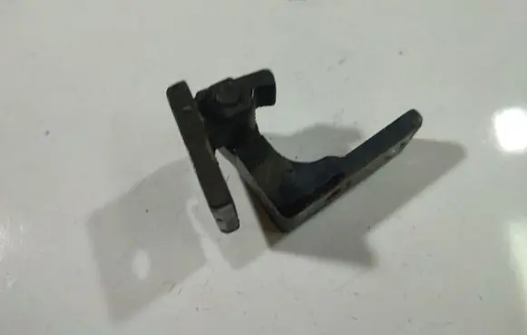 Fiat Bravo Rear door lower hinge 