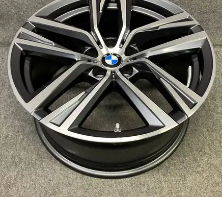 BMW i4 R18 alloy rim 6896768